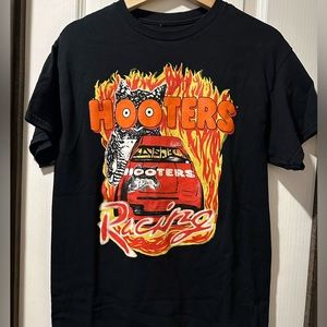 Hooters Racing t-shirt